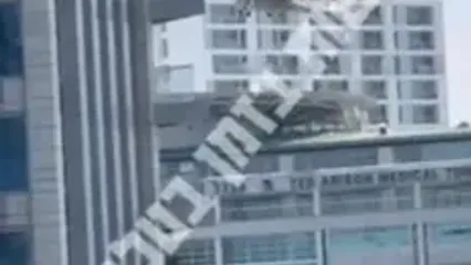 لحظه فرود بالگرد ارتش رژیم صهیونیستی بر روی بیمارستان "ایخیلوف" در تل‌آویو