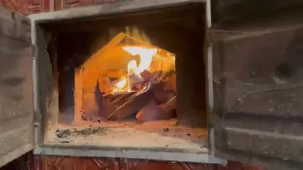 ببینید؛ غذای روستایی در اوکراین؛ پخت نان سنتی هزار ساله توسط مادربزرگ روستایی
