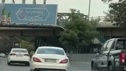فیلم هیجان انگیز اما عبرت آموز از جنون سرعت و مسابقه خیابانی بنزهای لوکس در اتوبان های تهران / تصادف شدید خودروی CLS در رقابت کورکورانه