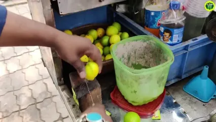 ببینید؛ غذای خیابانی در هند؛ درست کردن نوشیدنی در احمد آباد