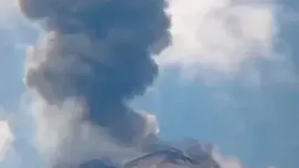 فیلم لحظه وقوع انفجار در قله آتشفشان ایل لوتولوک در اندونزی