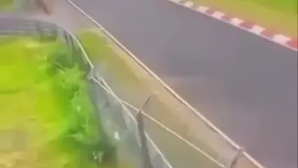 فیلم انفجار پورشه و بی‌ام‌و در پیست