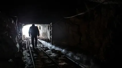 ویدئو پربازدید از مسن‌ترین کارگر معدن فیروزه در نیشابور