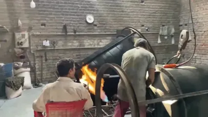 ببینید؛ فرآیند بازیافت زباله و تولید بشکه های پلاستیکی از نمای نزدیک