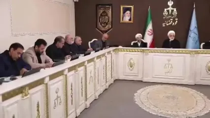 رئیس قوه قضاییه : ملت در جنگ تحمیلی جدید متحد ایستادند / به زندانیان مُعسر و خانواده آنها کمک و یاری رسانیم