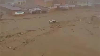 شمار جانباختگان سیل پاکستان به ۳۰۰ نفر افزایش یافت