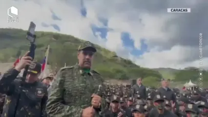تصاویر جالب از بازدید آقای رئیس‌جمهور از پایگاه‌های نظامی پرشور