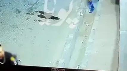 فیلم لحظه زور گیری موبایل آیفون 13 توسط دزدان موتور سوار از پسر نوجوان / چهره این دزدان را میشناسید