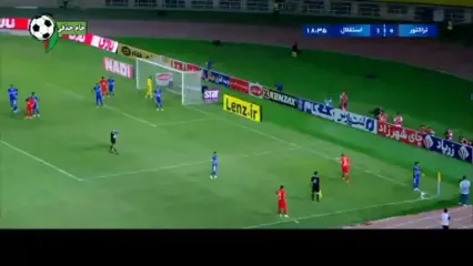 تذکر رامین رضاییان به هواداران استقلال پس از پرتاب بطری به سمت ترابی