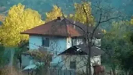 ببینید؛ غذای روستایی در ایران؛ چیدن انارهای ترش جنگلی و تهیه اناربیج با آن ها