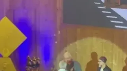 عذرخواهی سروش صحت پس از دریافت جایزه جشن منتقدان