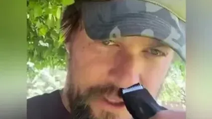 جیسون موموآ بالاخره ریش و سبیلش را زد