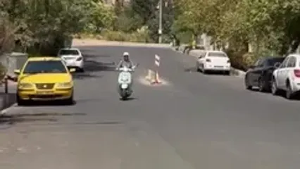 ببینید؛ موتور سواری رویا جاویدنیا در خیابان‌های تهران