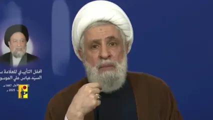 شیخ نعیم قاسم در لباس نظامی