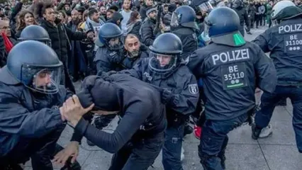 ضرب و شتم شدید تظاهرات‌کننده حامی فلسطین توسط پلیس آلمان