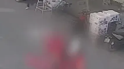 لحظه به لحظه سرقت آیفون ۱۶ پرومکس یک پسر جوان