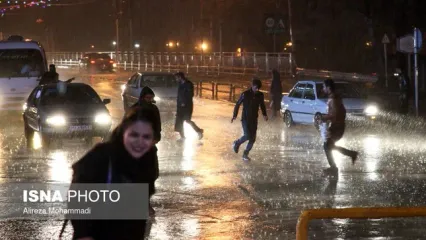 رقص و پایکوبی مردم خوزستان زیر باران شدید
