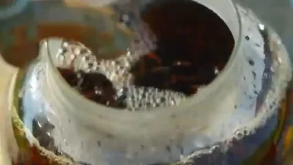 غذای روستایی در آذربایجان؛ ساخت یک تنور با بشکه و پخت پیتزا در آن