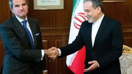 اولین تصاویر از دیدار گروسی و عراقچی در نیویورک
