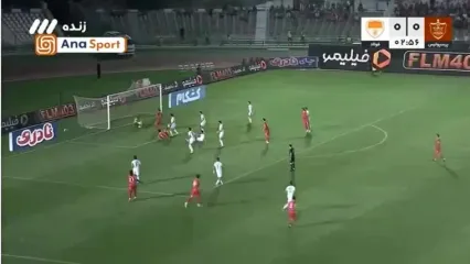 تهدید جدی دروازه فولاد با ضربه سر شکاری