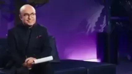 خاطره خنده دار لاله مرزبان: داشتم می‌رفتم بانک و برقا قطع شده بود خلاصه رئیس شعبه زحمت کشید برای من کارمو راه بندازه من اومدم برگه‌ها رو بهش بدم برگه رو گرفت به من گفتش که آبان بگو ثابت نمرده