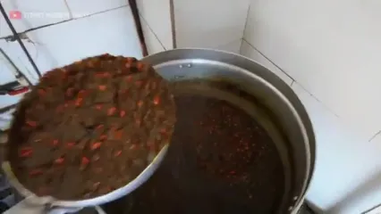 ببینید؛ غذای خیابانی در ایران؛ پخت قیمه و قرمه سبزی اصیل در قم
