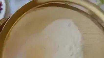 کیک یزدى با طعمی نوستالژی