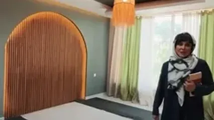 فیلن / رونمایی از دکوراسیون و چیدمان مجلل و شاهانه خانه دوبلکس آشا محرابی / از در ورودی تا اتاق خوابش همه مدرن و مینیمان با دکوربندی چوبی ...