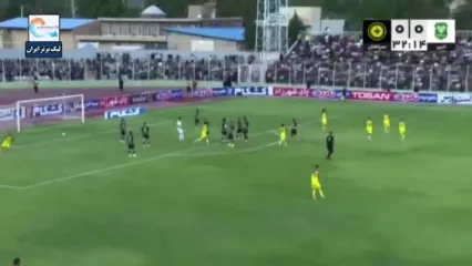 گل اول سپاهان توسط حاج‌صفی در دقیقه 32