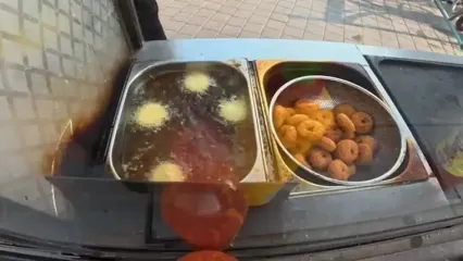 ببینید؛ غذای خیابانی در ایران؛ پخت فلافل توسط نوجوان 17 ساله در تهران
