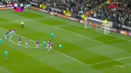 ویدیو: گل اول لیورپول به برنلی توسط محمد صلاح