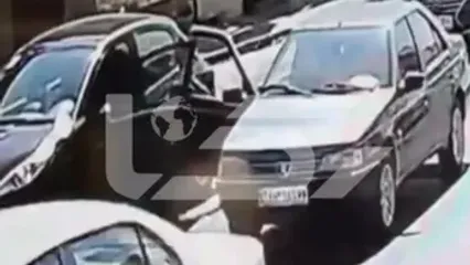 فیلم لحظه سرقت وحشیانه گردنبند زن جوان در بلوار فردوس تهران