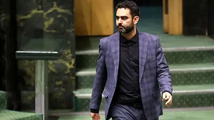 امیرحسین ثابتی از تریبون مجلس، روحانی را به رگبار بست