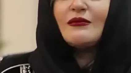 / خاطره نعیمه نظام‌دوست از سکانس عاشقانه اش با جواد عزتی: هیچ وقت نمی تونم اون نگاه بُهت زده جواد عزتی رو فراموش کنم فکر کردم مرد مورد علاقه ام رو پیدا کردم