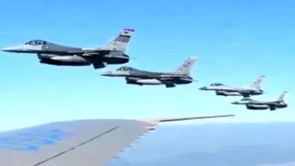 اسکورت هواپیمای ترامپ در آسمان کره جنوبی