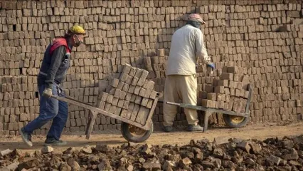 امنیت شغلی هزاران کارگر بندرعباس در خطر است!