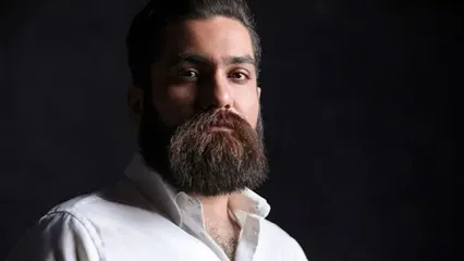 علی زند وکیلی «سوغاتی» هایده را بازخوانی کرد