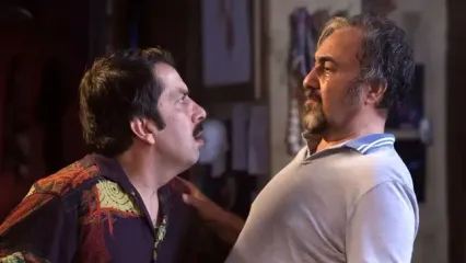 تقلید صدای بامزه رضا عطاران توسط عباس جمشیدی‌فر