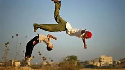 حرکات بهت‌آور یک پارکورکار در شهرکرد!