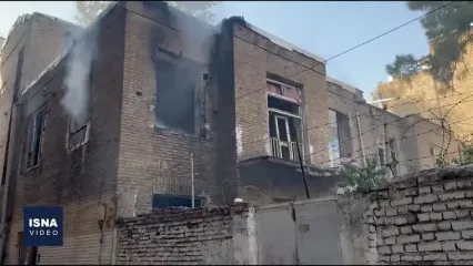 آتش‌ سوزی در ساختمان متروکه‌ای در خیابان انقلاب