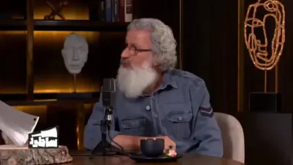 ببینید؛ بهرام عظیمی: گفتند که چرا هدیه تهرانی در انیمیشن «تهران ۱۵۰۰» چادری نیست؟!