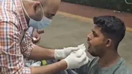 ببینید؛ دررفتگی ناگهانی فک یک مسافر هنگام خمیازه