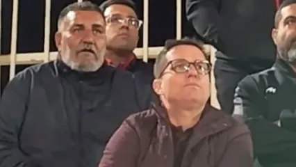 لرزش پا و استرس شدید اوسمار روی سکوها