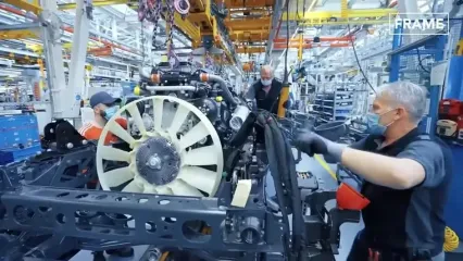 نگاهی به فرآیند پیشرفته تولید کامیون های برقی مرسدس بنز