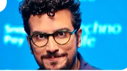 ماجرای عینک بی‌شیشه امیرحسین قیاسی در تالار وحدت!