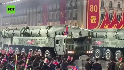 کره‌شمالی موشک قاره‌پیمای جدید خود را به نمایش گذاشت