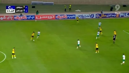 مقایسه خنده‌دار دانشگر و روبرتو کارلوس توسط گزارشگر اصفهانی