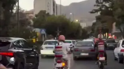 چند جوان کرجی سرویس «قلیان سیار» راه انداختند!