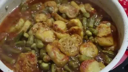 غذای روستایی در ایران؛ پخت خوراک سنتی بامیه