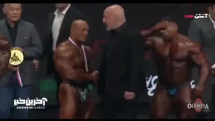 لحظه اعلام نام درک لانسفورد به عنوان قهرمان مستر المپیا ۲۰۲۵/ واکنش هادی چوپان را ببینید